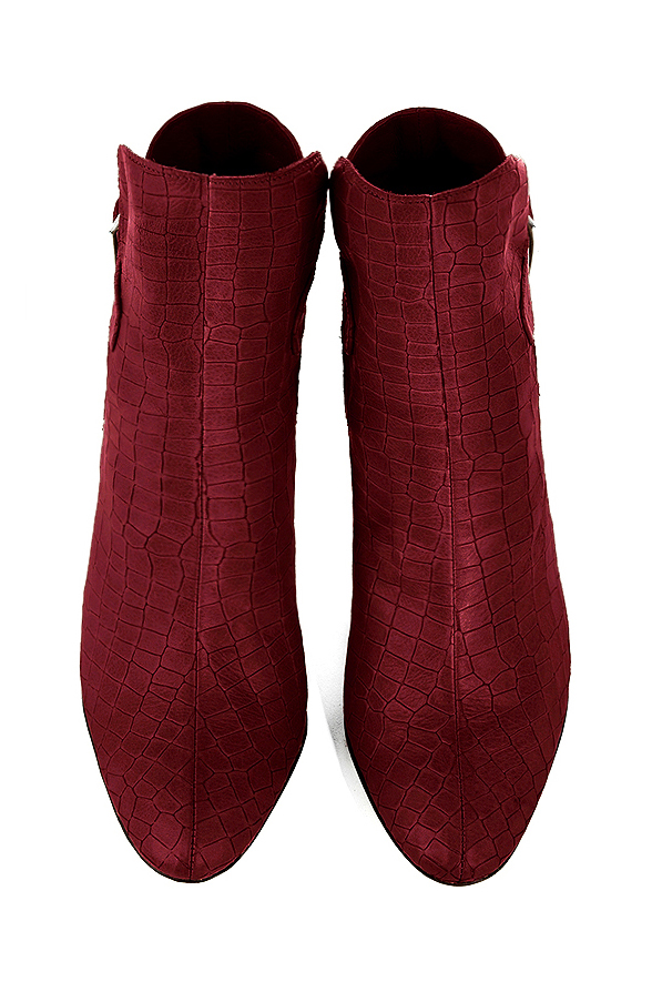 Burgundy red women's ankle boots with buckles at the back. Round toe. High kitten heels. Top view - Florence KOOIJMAN